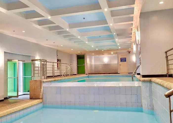 Cozy 2 Bedroom 2 Bath With Netflix And Karaoke Near Mrt Edsa * Manila