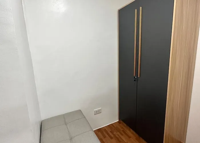 Cozy 2 Bedroom 2 Bath With Netflix And Karaoke Near Mrt Edsa Apartment *