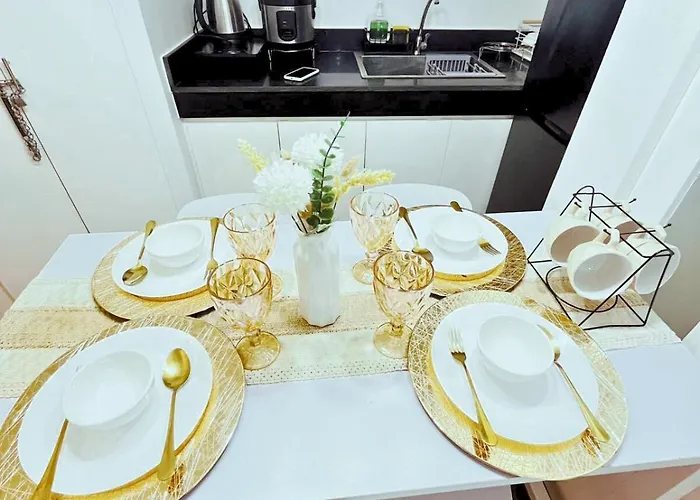 Cozy 2 Bedroom 2 Bath With Netflix And Karaoke Near Mrt Edsa Apartment Manila