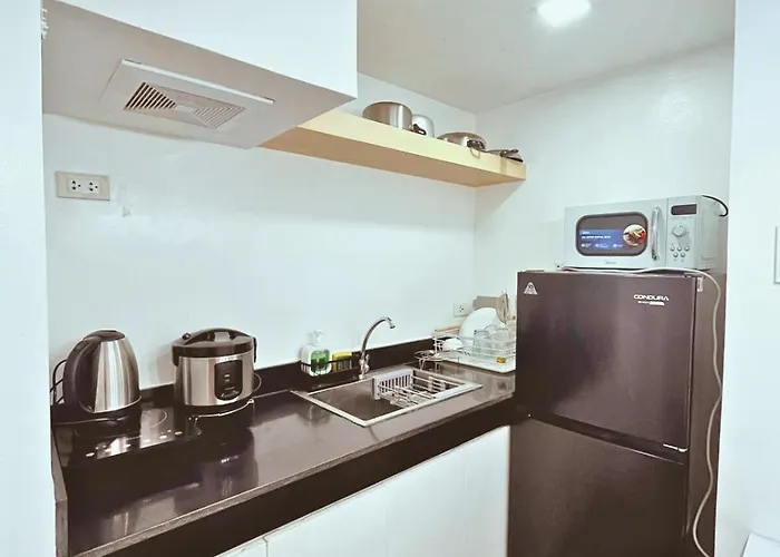 Cozy 2 Bedroom 2 Bath With Netflix And Karaoke Near Mrt Edsa * Manila