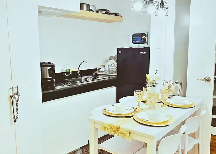 Apartment Cozy 2 Bedroom 2 Bath With Netflix And Karaoke Near Mrt Edsa