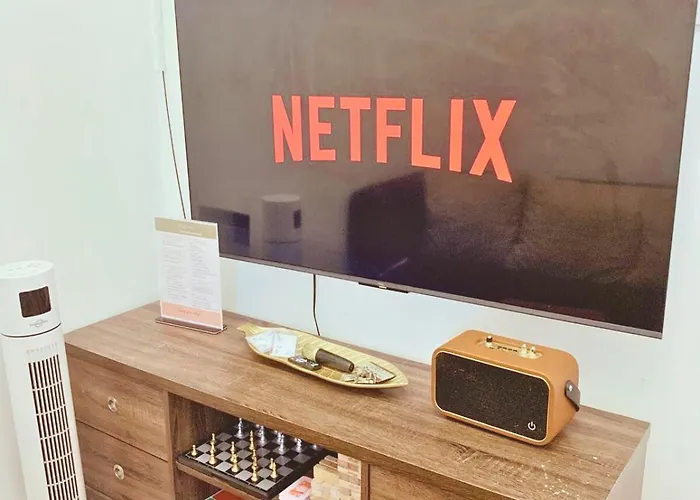 Cozy 2 Bedroom 2 Bath With Netflix And Karaoke Near Mrt Edsa * Manila