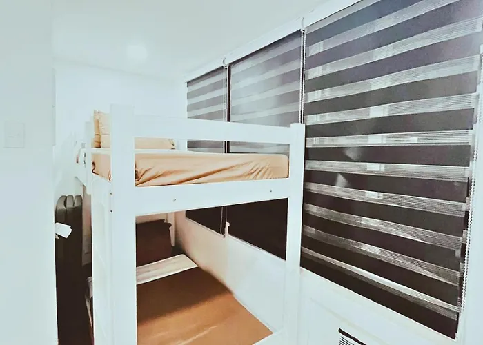 Cozy 2 Bedroom 2 Bath With Netflix And Karaoke Near Mrt Edsa Apartment