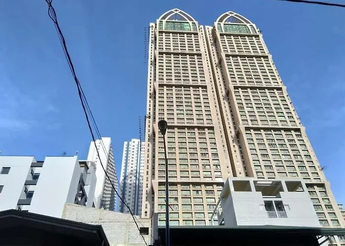 Cozy 2 Bedroom 2 Bath With Netflix And Karaoke Near Mrt Edsa Manila