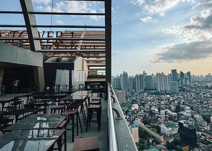 Apartment Cozy 2 Bedroom 2 Bath With Netflix And Karaoke Near Mrt Edsa